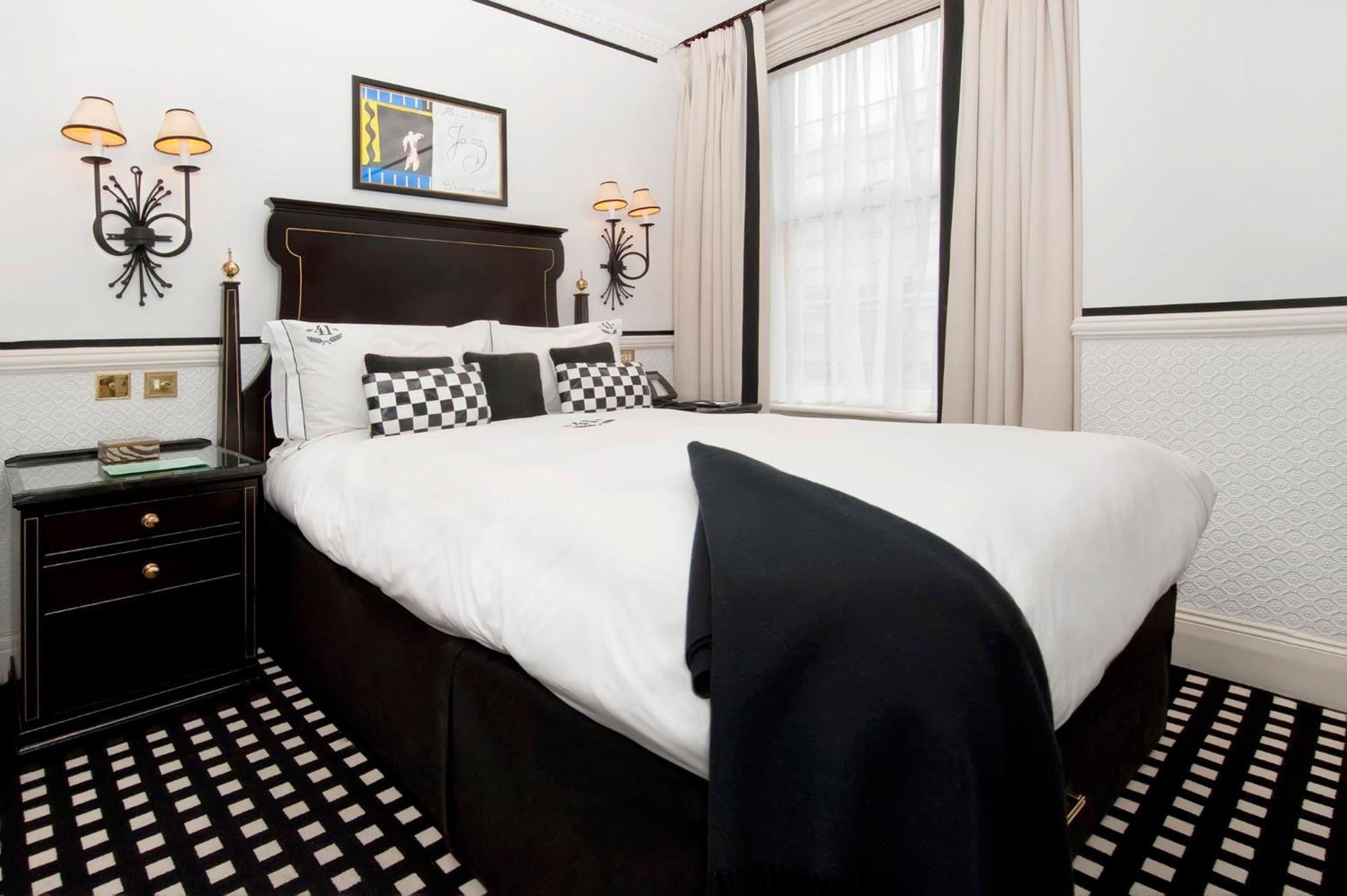 41 Hotel London Kültér fotó A bedroom at the hotel