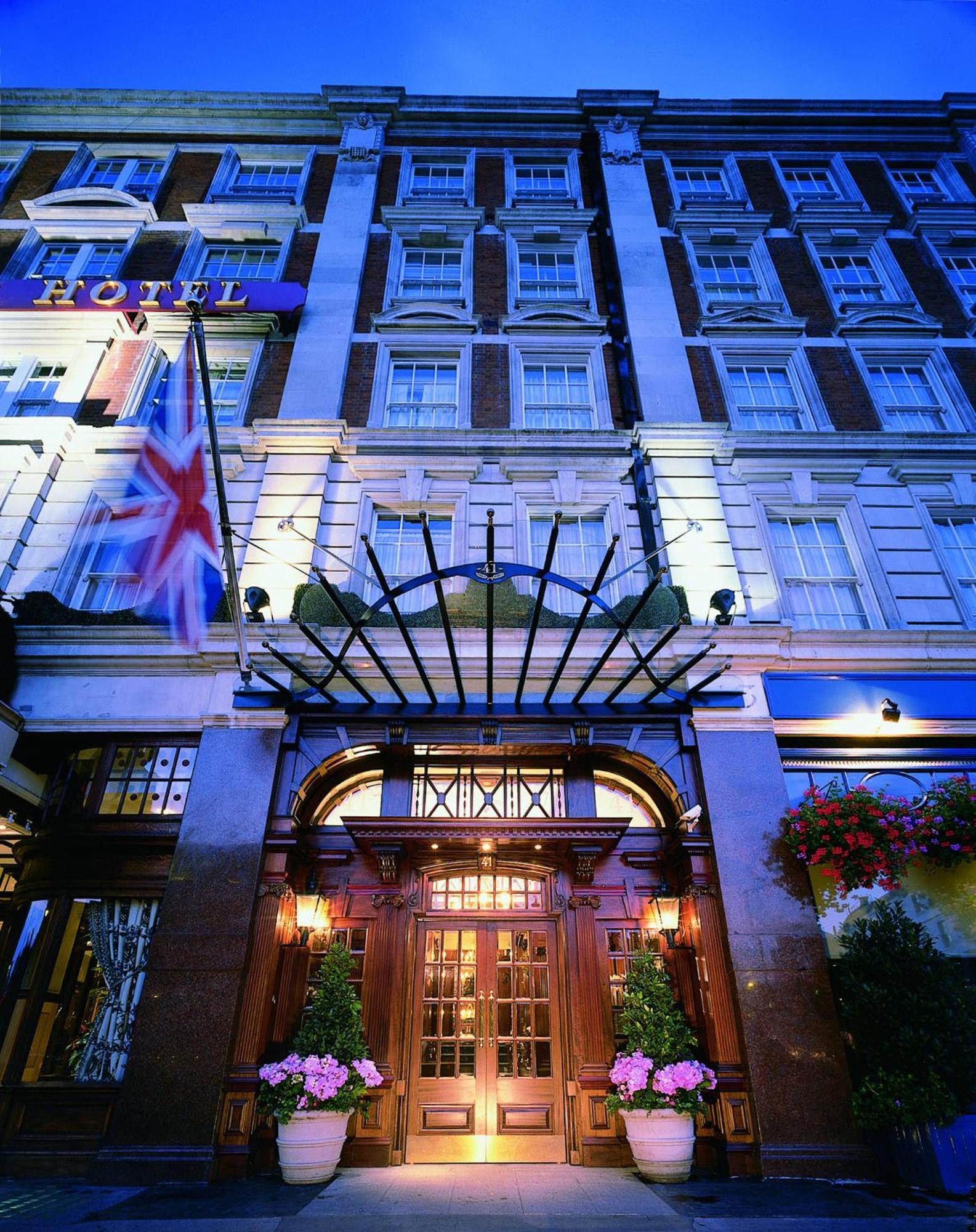 41 Hotel London Kültér fotó The entrance to the hotel