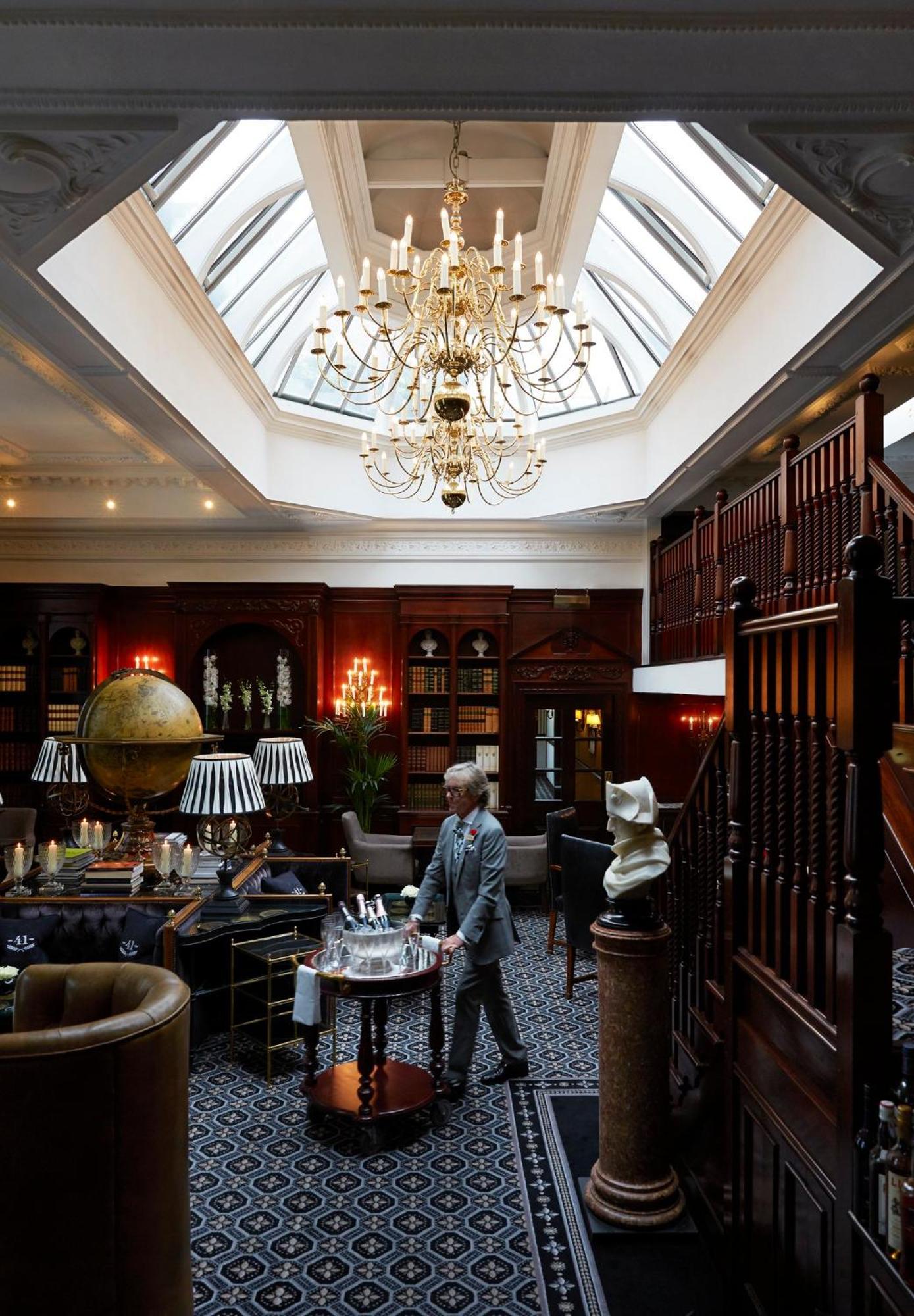 41 Hotel London Kültér fotó The Library at The Ivy, 2016